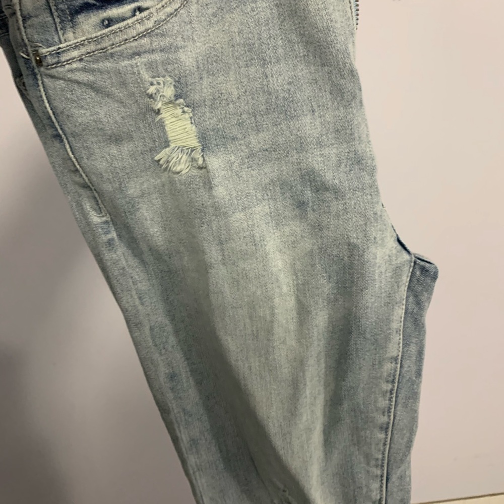 Jeans - Picture 3 of 6